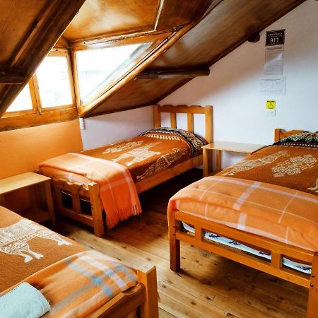 Hostal Taita Cristobal Isinlivi Екстер'єр фото