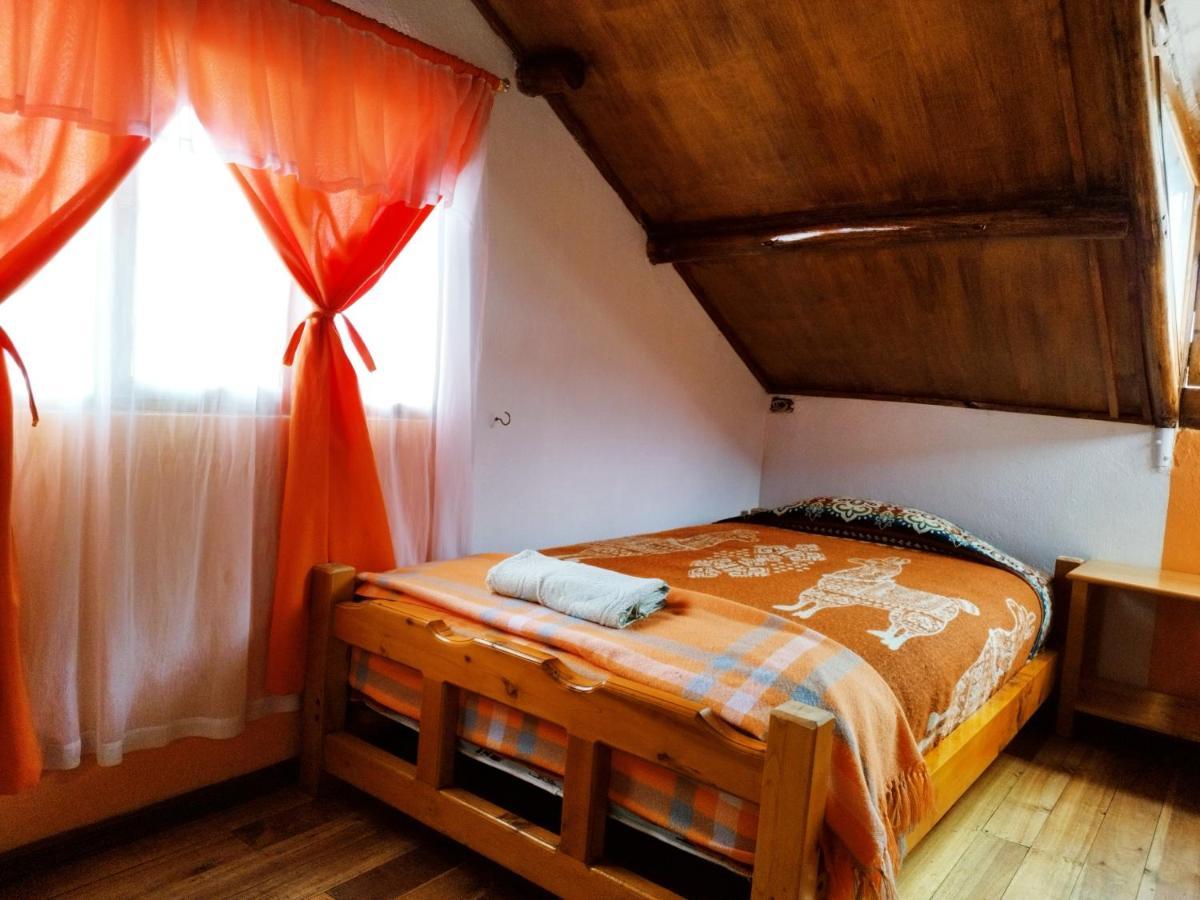 Hostal Taita Cristobal Isinlivi Екстер'єр фото