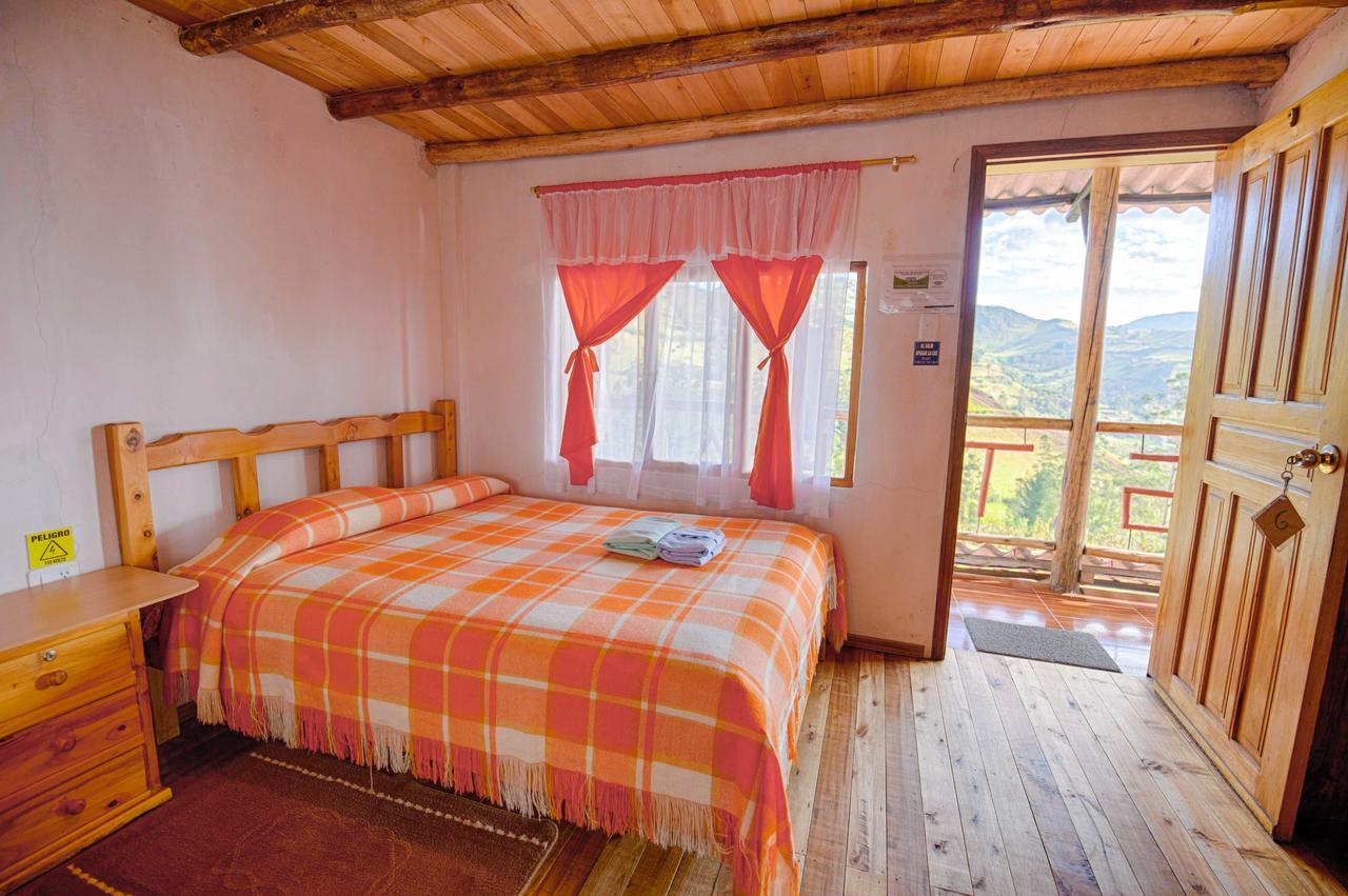Hostal Taita Cristobal Isinlivi Екстер'єр фото